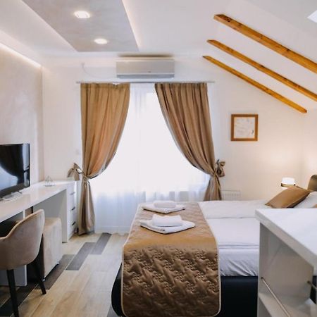 Prima Lux Apartments & Studio Ni Exteriör bild