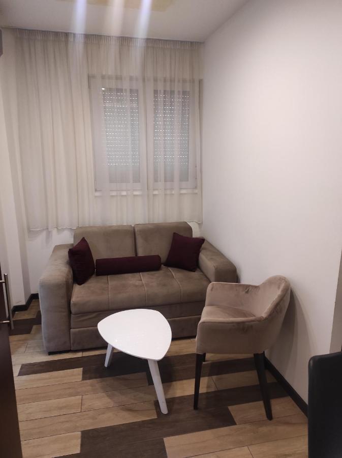 Prima Lux Apartments & Studio Ni Exteriör bild