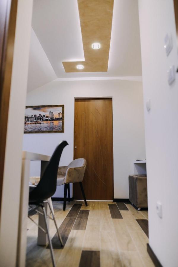 Prima Lux Apartments & Studio Ni Exteriör bild