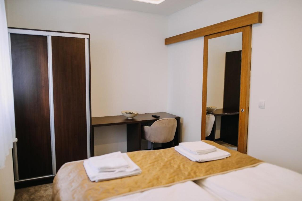 Prima Lux Apartments & Studio Ni Exteriör bild